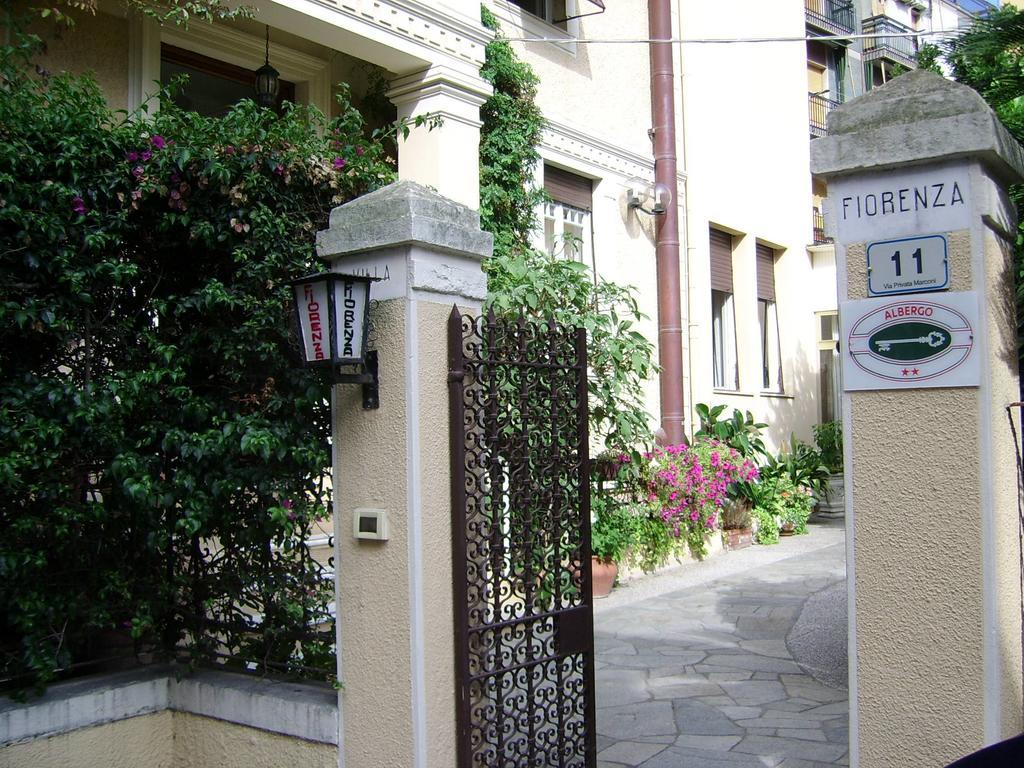 Hotel Fiorenza & Banksia Meuble Alassio Exterior foto